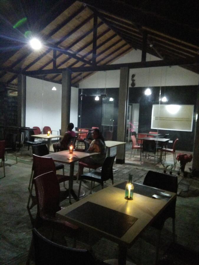 Bridge Hotel Negombo Kimbulapitiya Luaran gambar