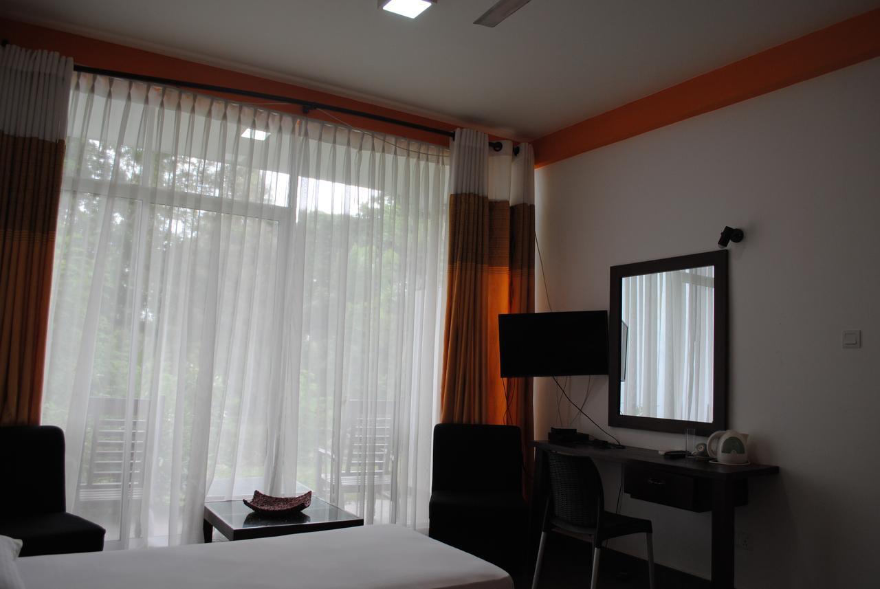 Bridge Hotel Negombo Kimbulapitiya Bilik gambar
